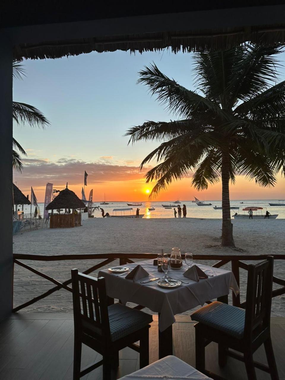 Sunset Kendwa Beach Hotel エクステリア 写真
