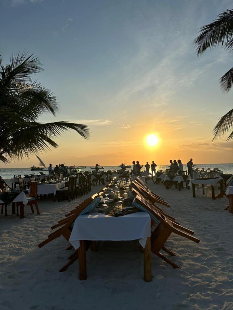 Sunset Kendwa Beach Hotel エクステリア 写真