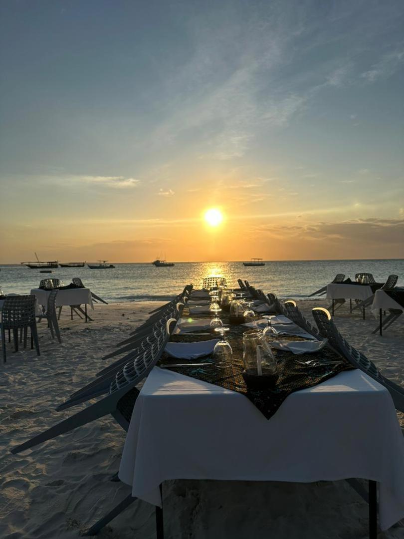Sunset Kendwa Beach Hotel エクステリア 写真